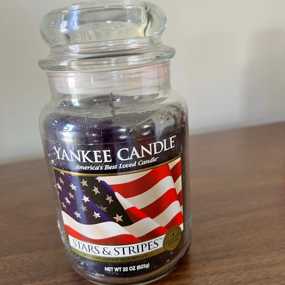 Yankee Candle Stars & Stripes Collector Edition‎ 22oz Large Jar Purple Spice USA
